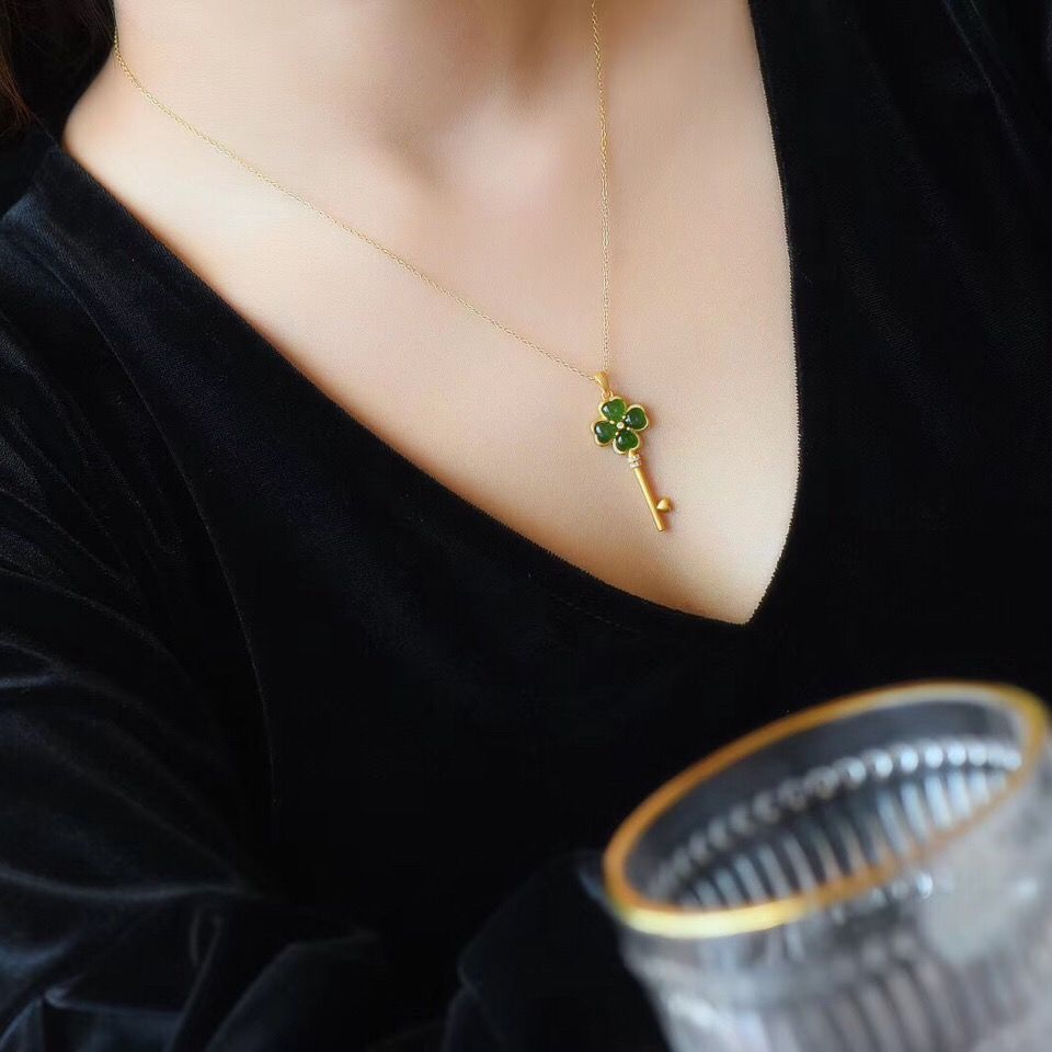 Romantic Silver Pendant for Special Moments