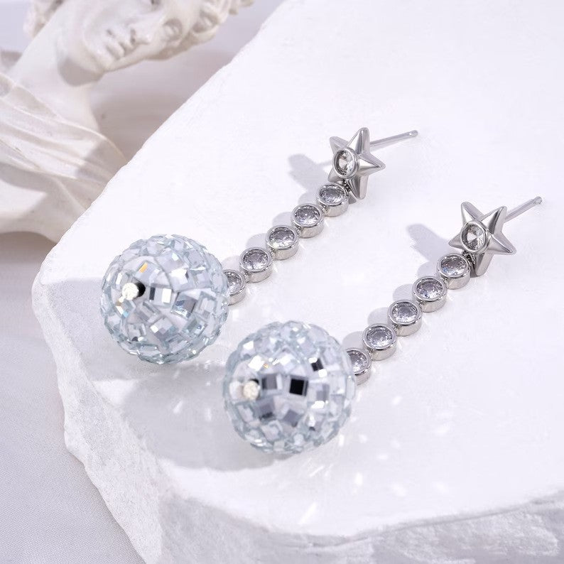 Charming Earring for Any Occasion