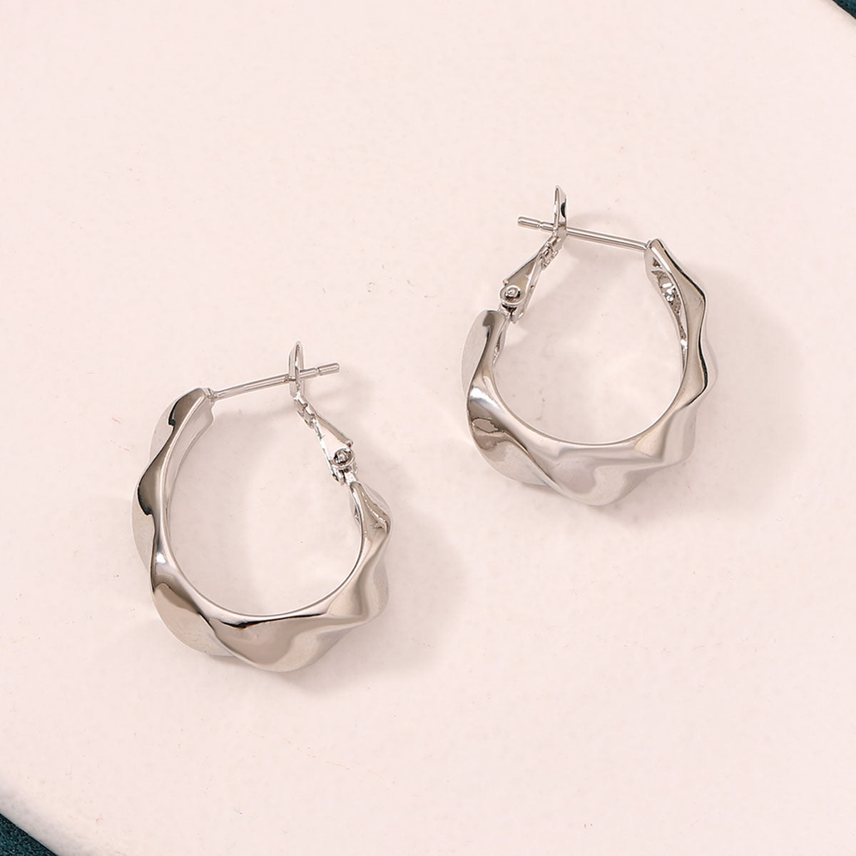 Charming Earring for Any Occasion