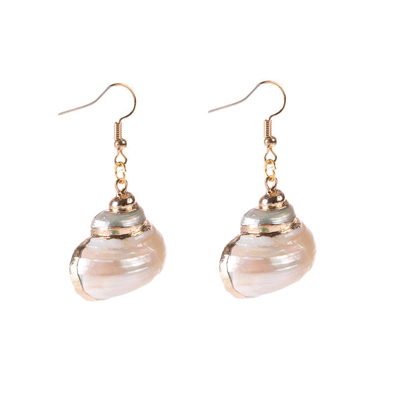 Beautiful Gold Earring with Unique Style