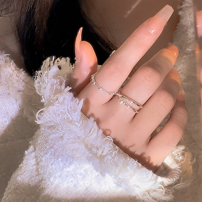 Beautiful Pearl Ring with Unique Style