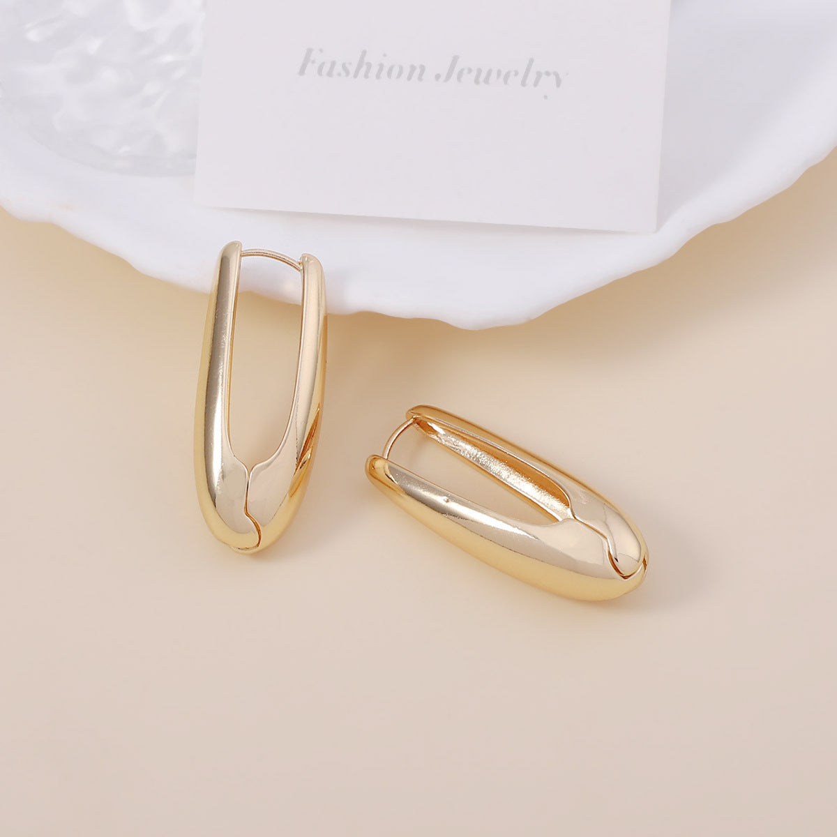 Charming Piece for Any Occasion