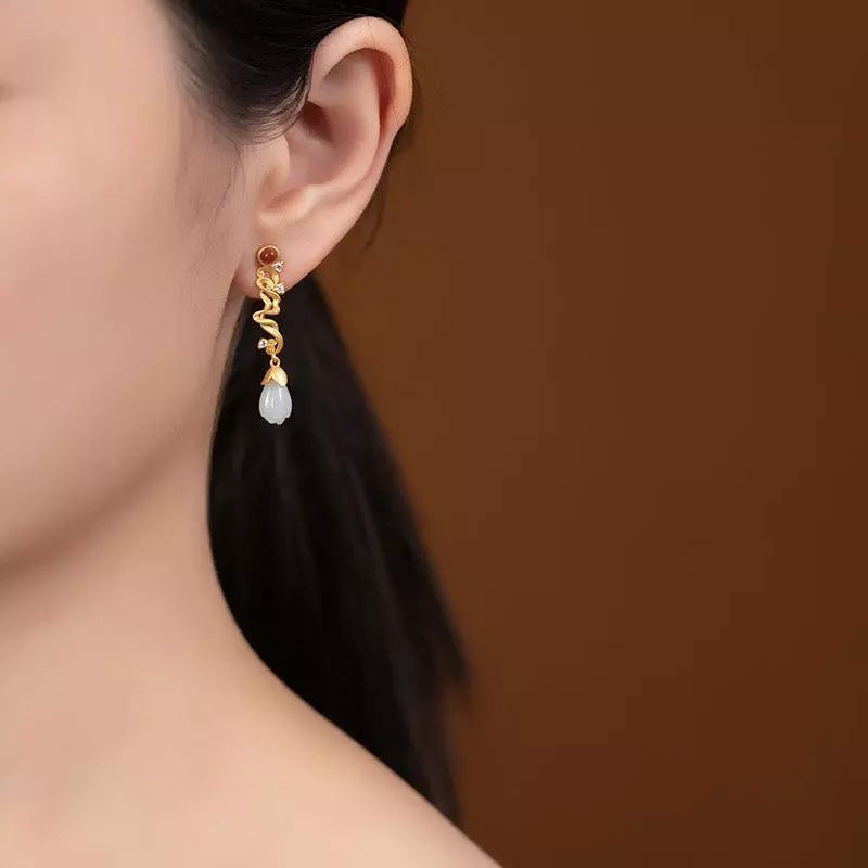 Classic Silver Earring with Timeless Appeal