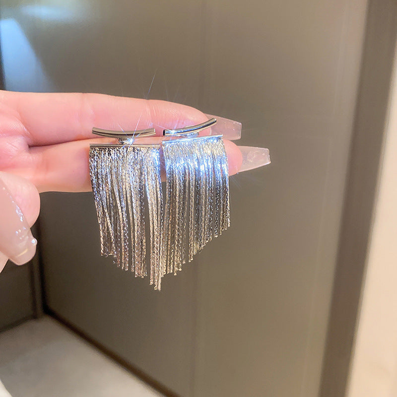 Elegant Silver Earring for Every Occasion