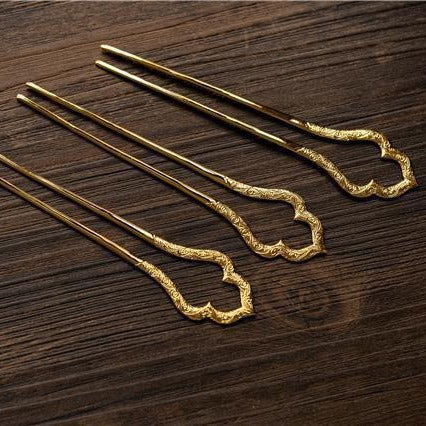 Charming Piece for Any Occasion