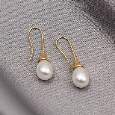Delicate Artisan Gold Earring