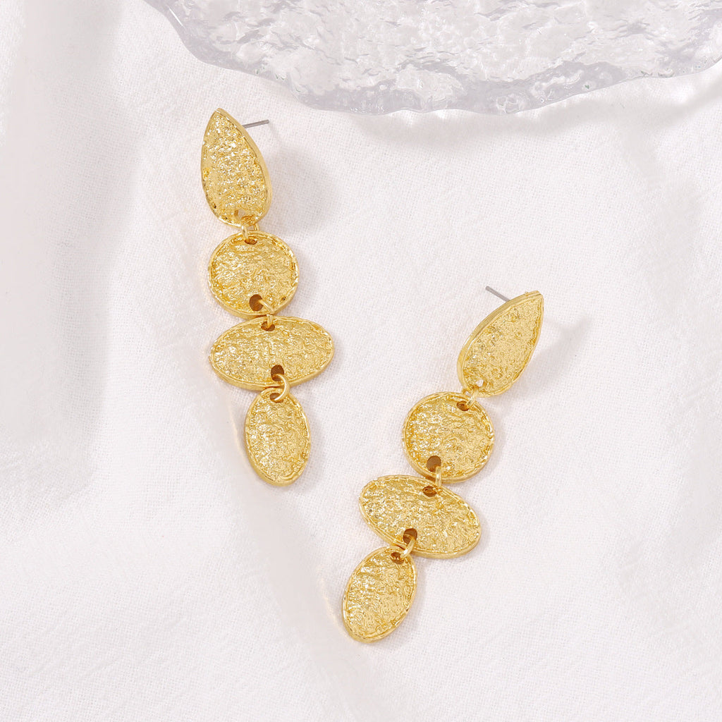 Charming Earring for Any Occasion