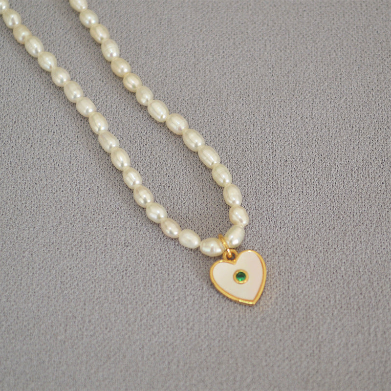 Beautiful Pearl Necklace with Unique Style
