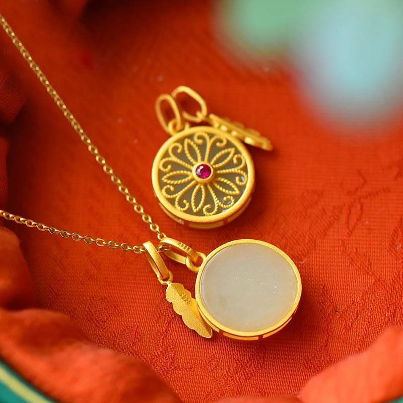 Charming Gold Necklace for Any Occasion