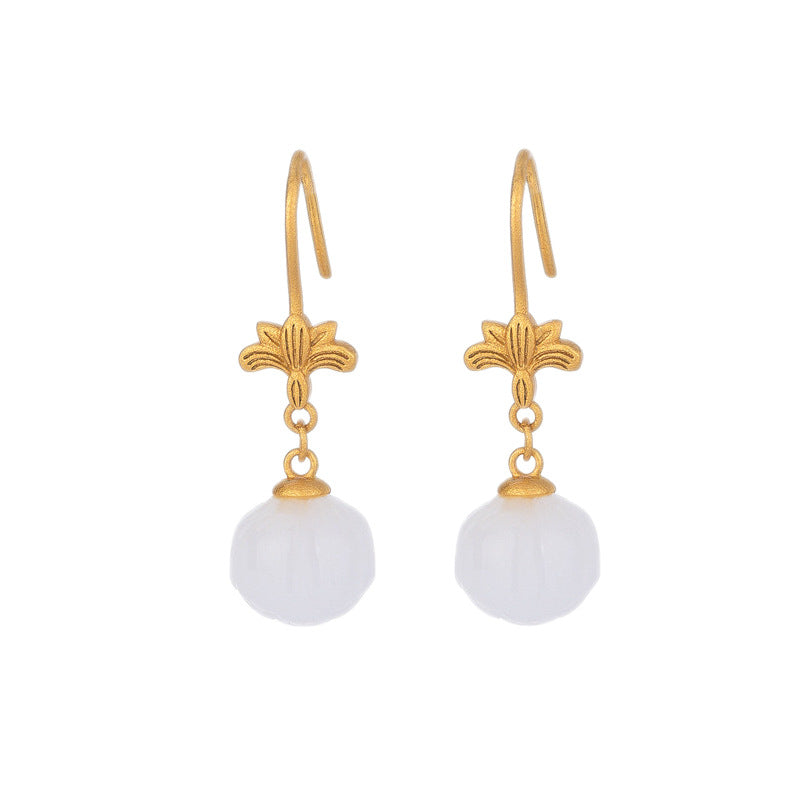 Romantic Gold Earring for Special Moments
