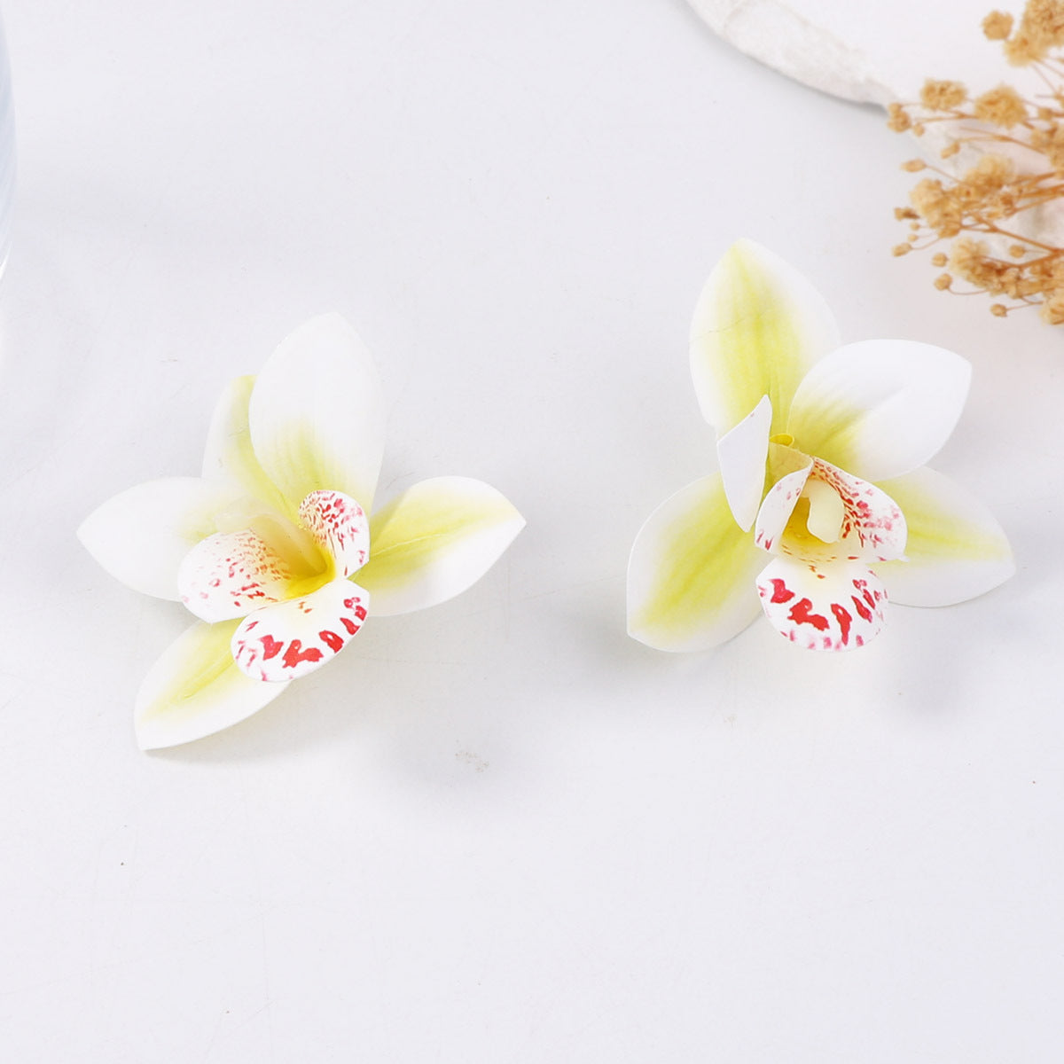 Charming Piece for Any Occasion
