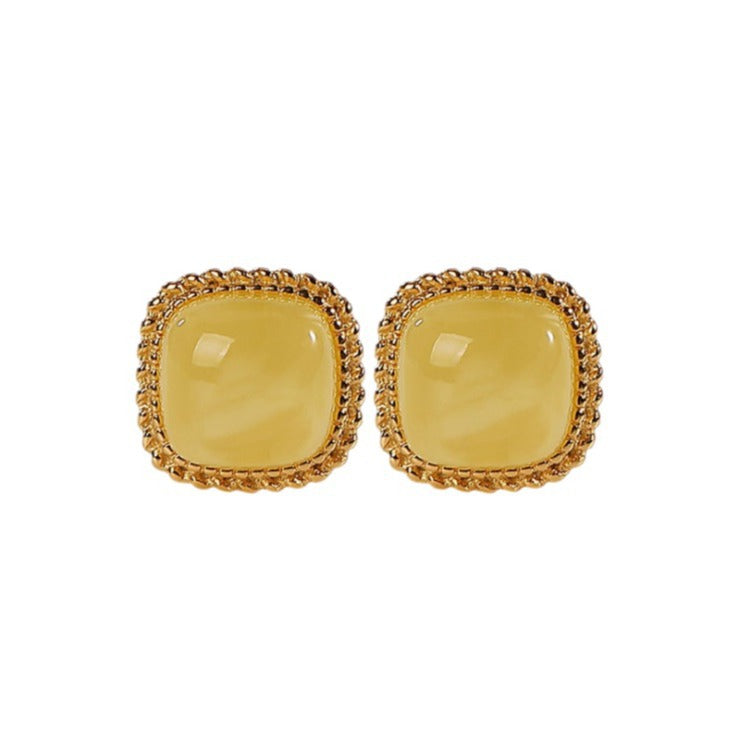 Stunning Gold Earring for Daily Wear