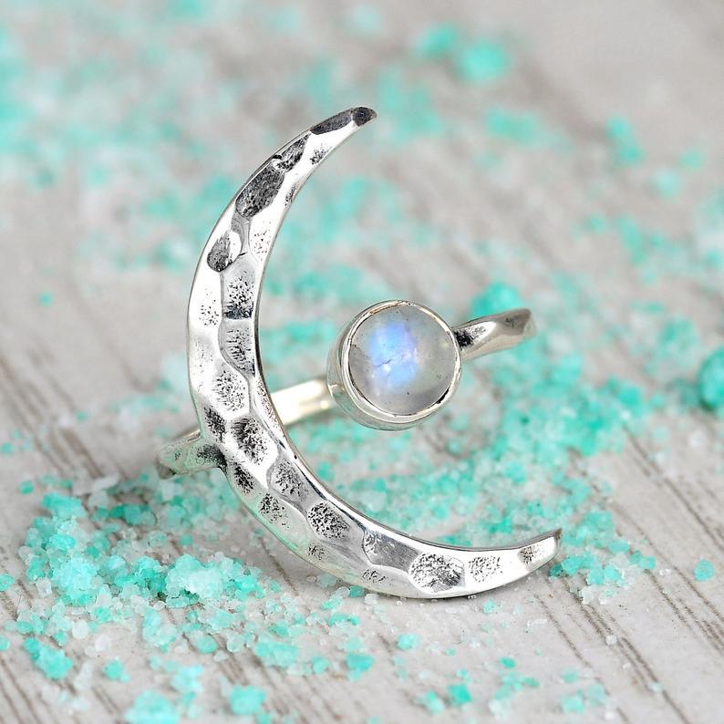 Stunning Silver Bracelet for Daily Wear