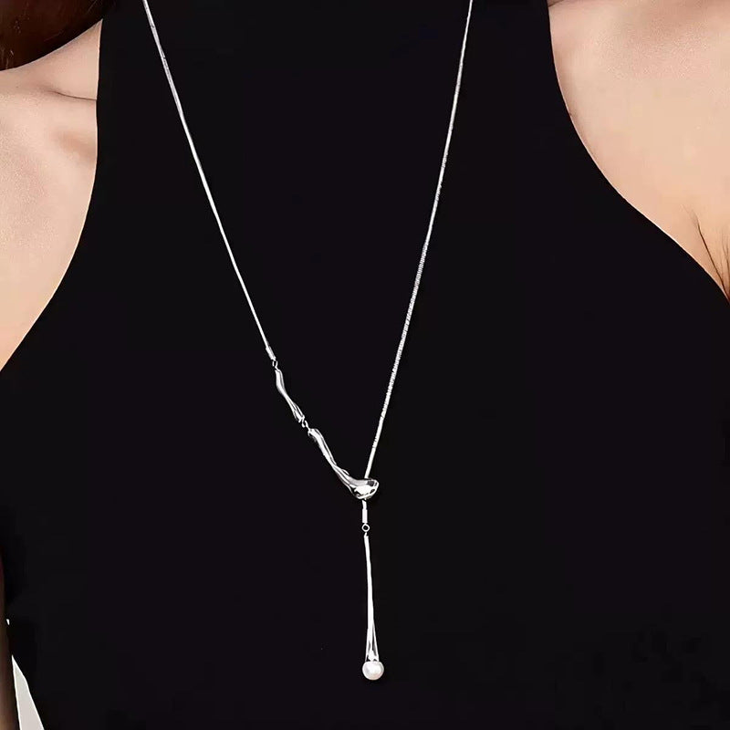 Classic Pearl Necklace with Timeless Appeal