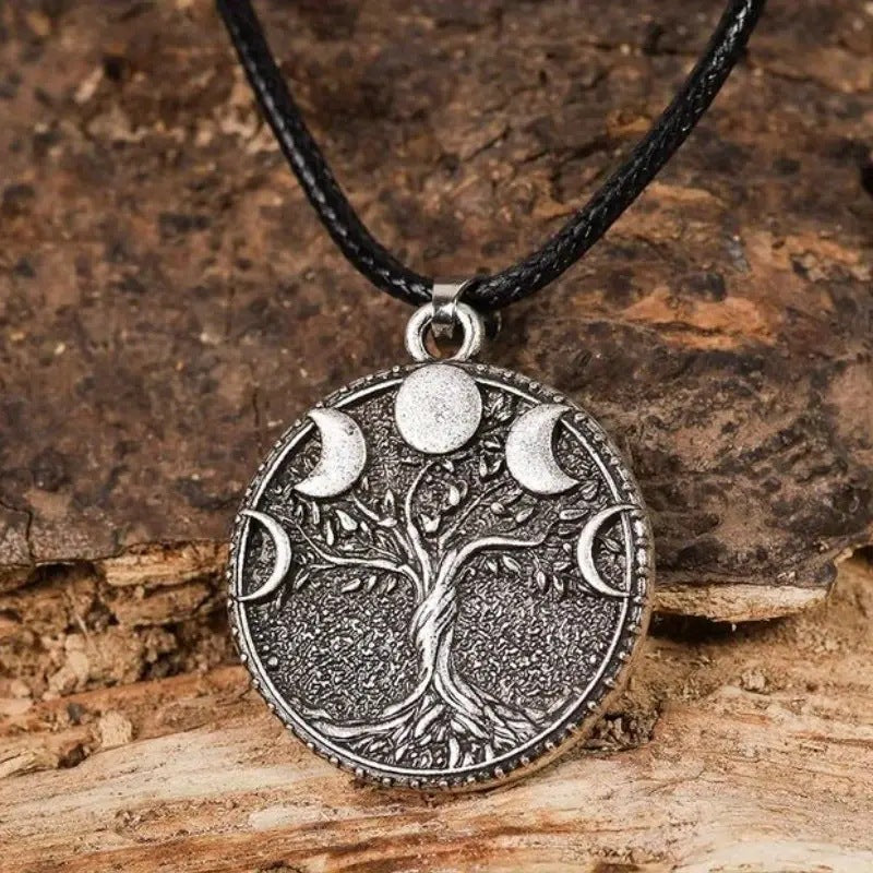 Stunning Necklace for Daily Wear