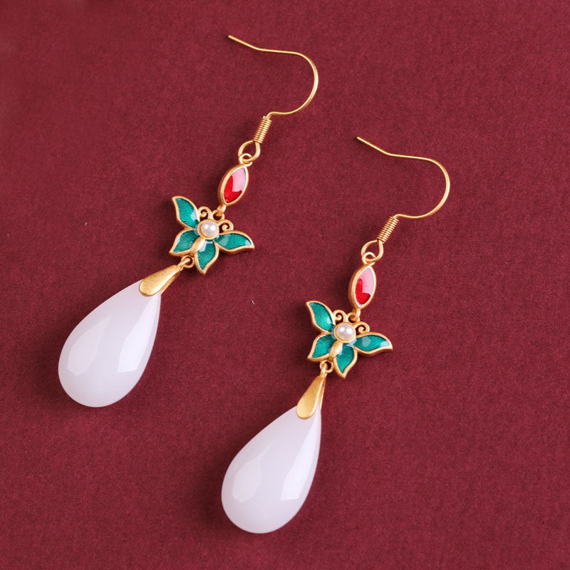 Charming Earring for Any Occasion