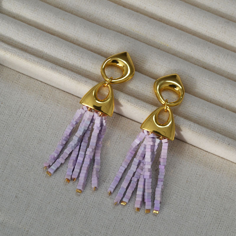 Charming Silver Earring for Any Occasion
