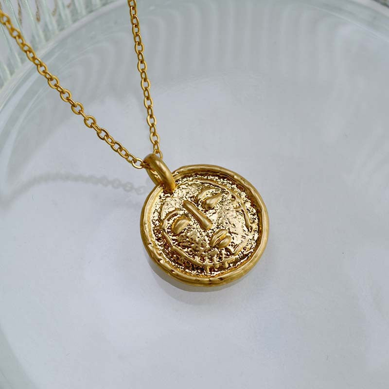Stunning Gold Necklace for Daily Wear