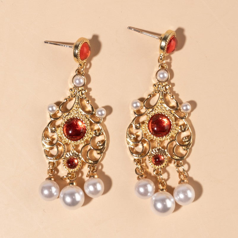 Charming Earring for Any Occasion