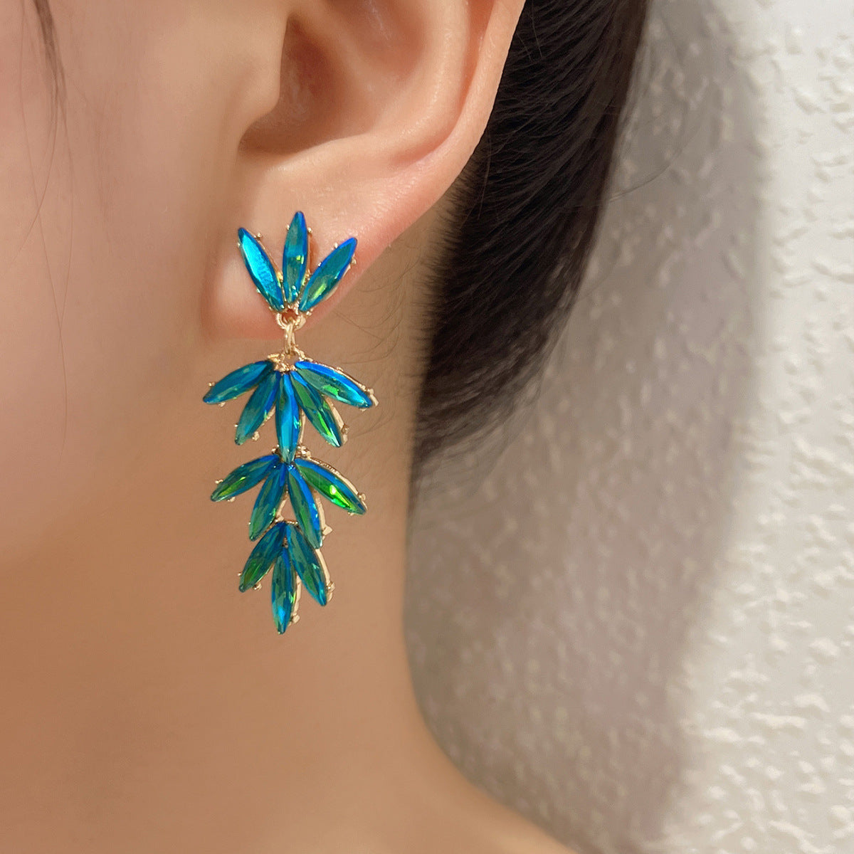 Charming Earring for Any Occasion