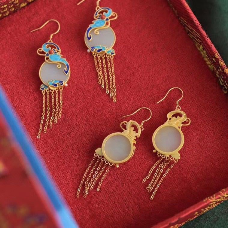 Beautiful Silver Earring with Unique Style