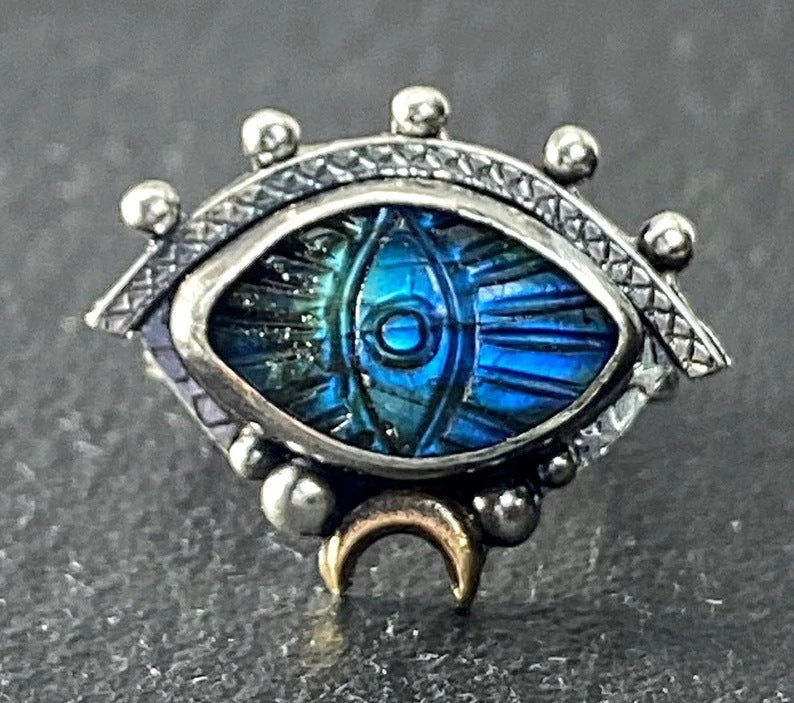 Classic Ring with Timeless Appeal