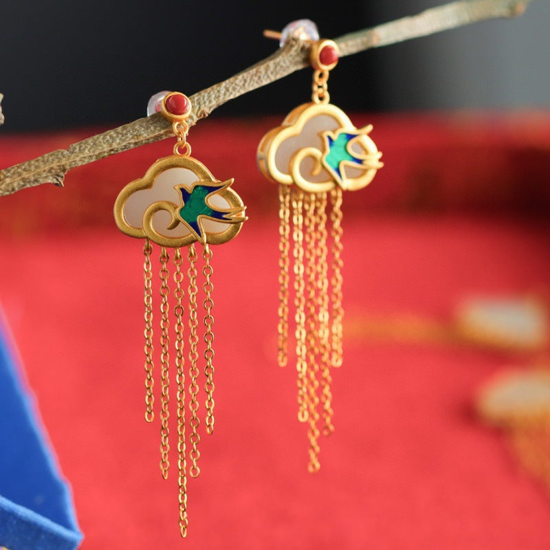 Classic Gold Earring with Timeless Appeal