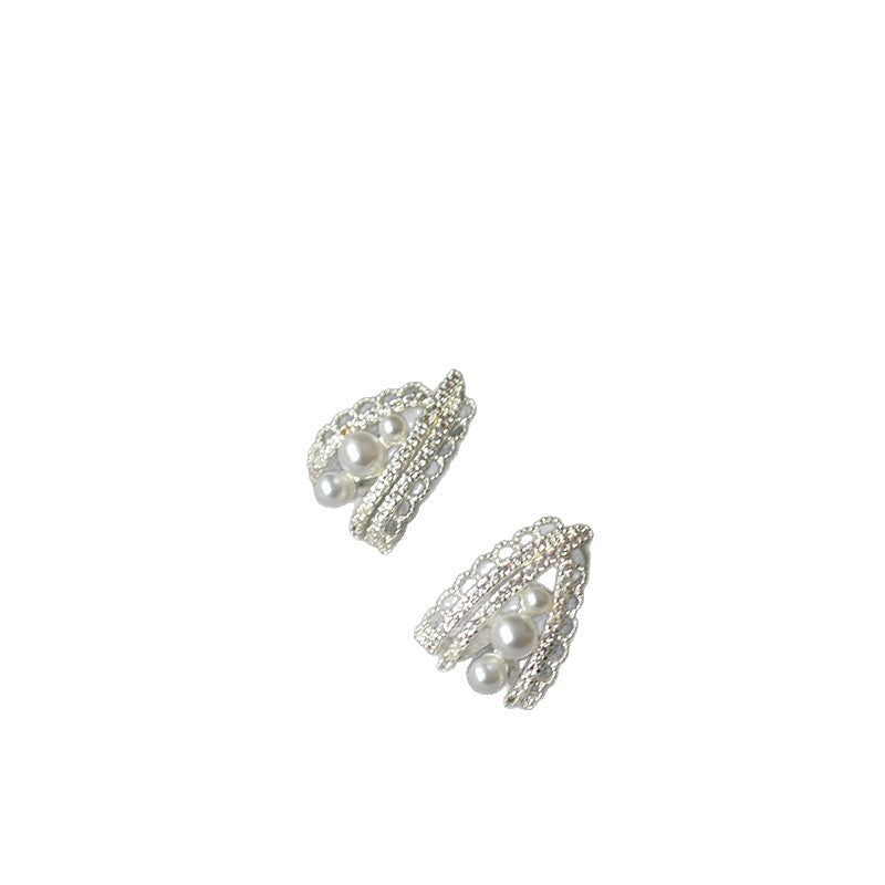 Romantic Silver Earring for Special Moments