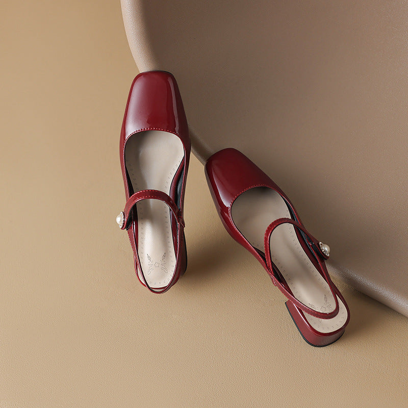 Graceful Orthopedic Sandals for Modern Look