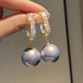 Classic Gold Earring with Timeless Appeal