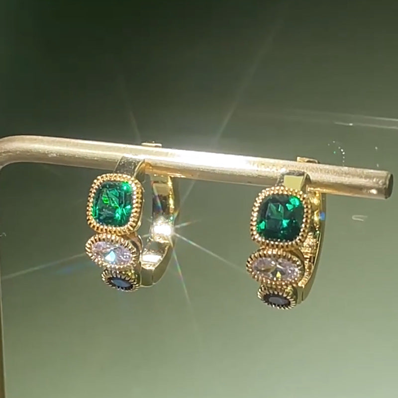 Charming Earring for Any Occasion