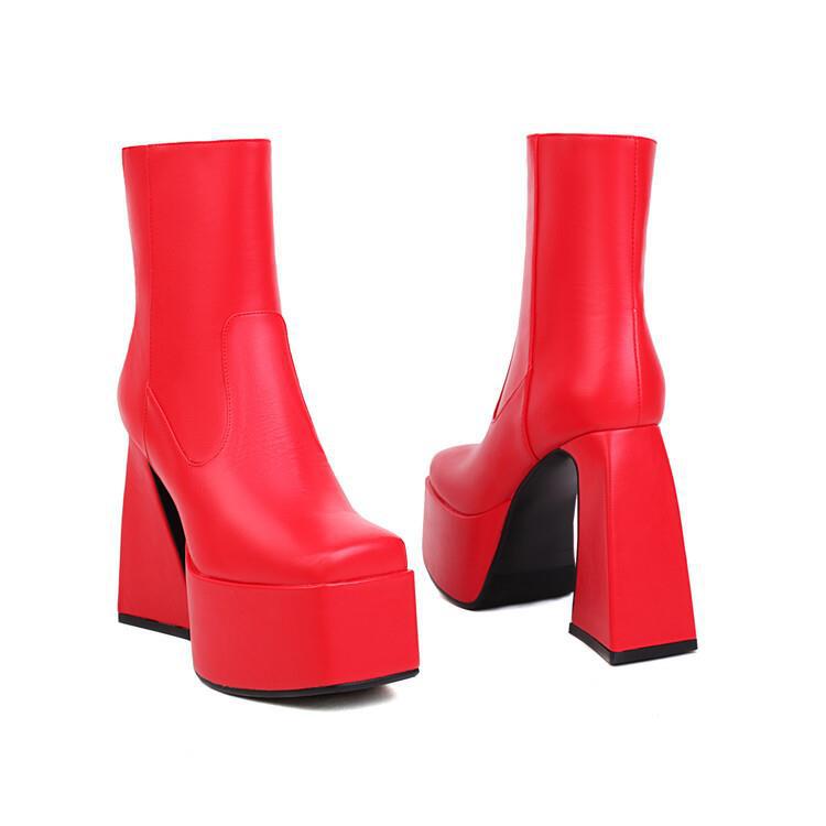 Graceful Orthopedic Boots for Modern Look