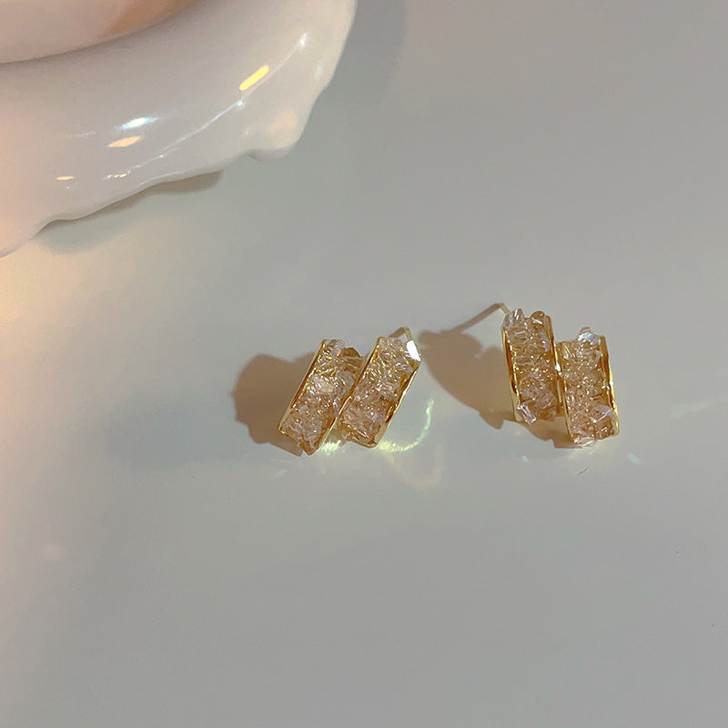 Charming Earring for Any Occasion