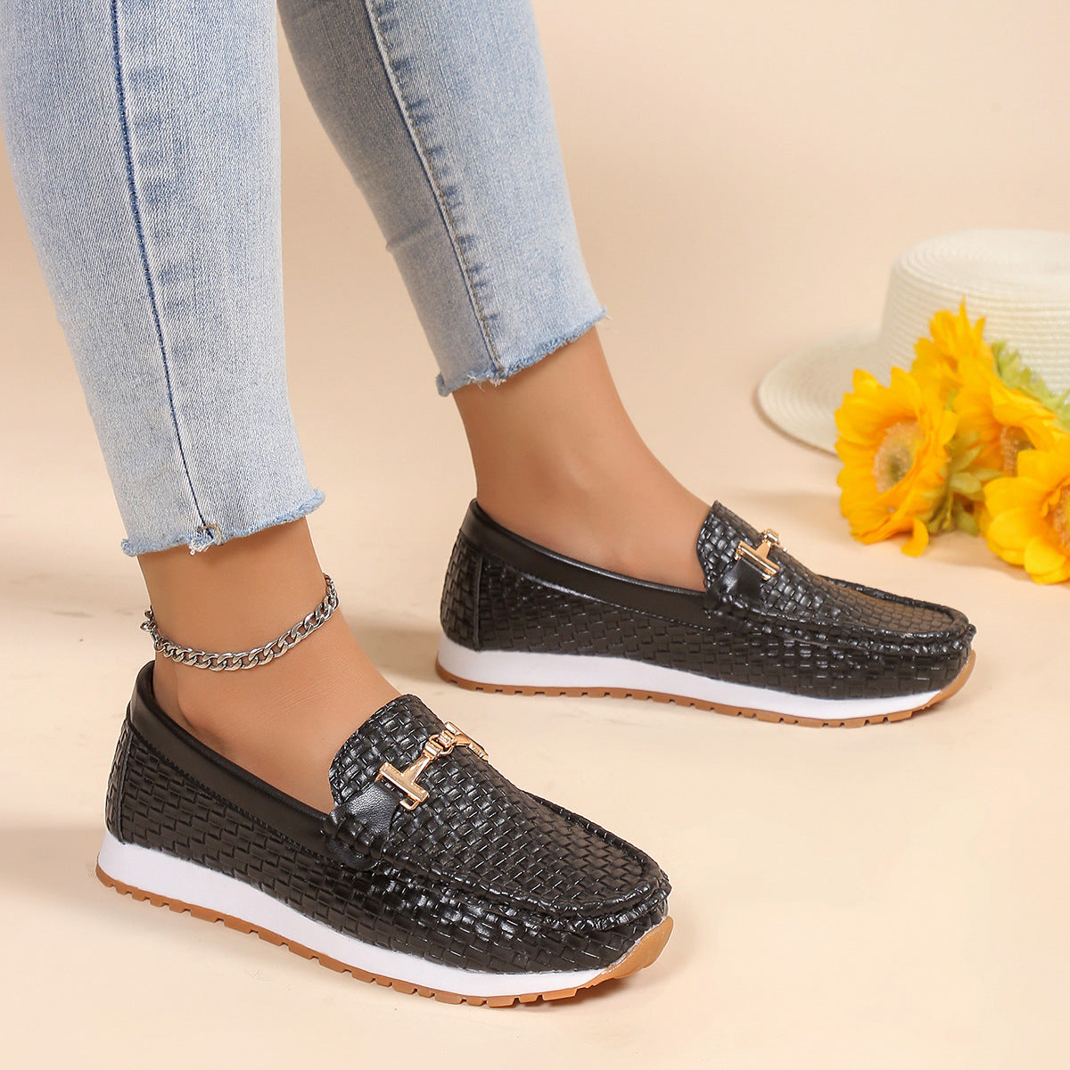 Graceful Orthopedic Shoes for Modern Look