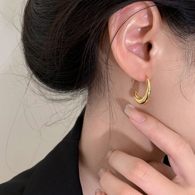 Elegant Gold Earring for Every Occasion