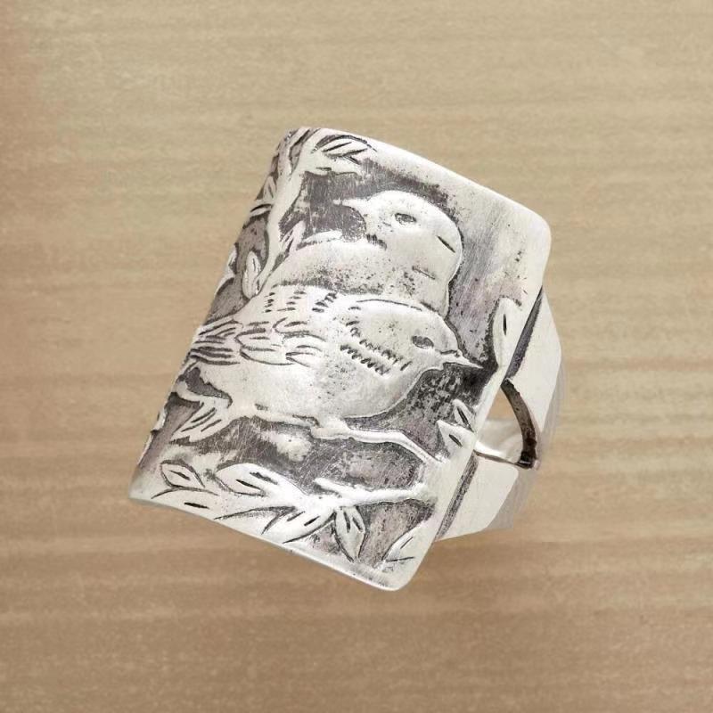 Elegant Silver Ring for Every Occasion