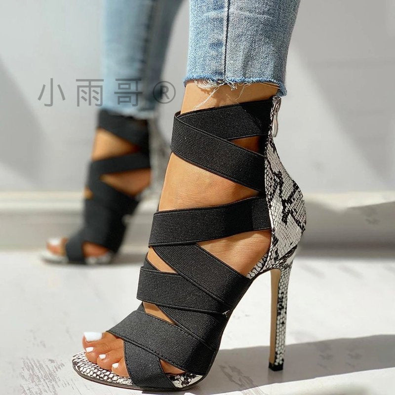 Graceful Orthopedic Sandals for Modern Look