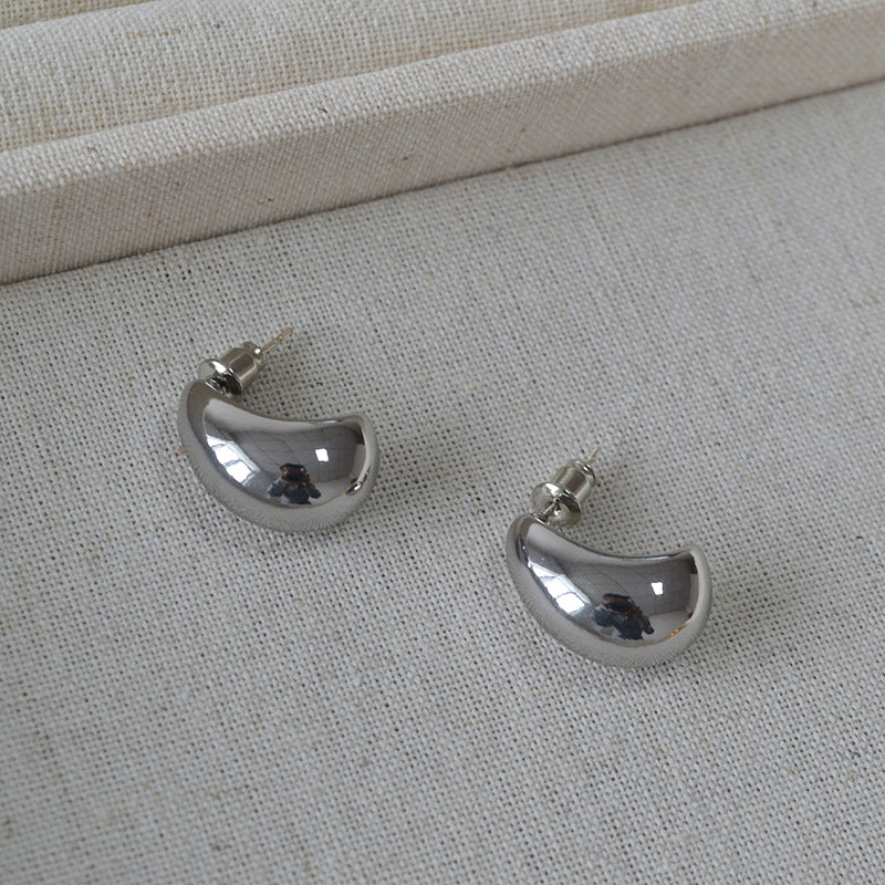 Delicate Artisan Gold Earring