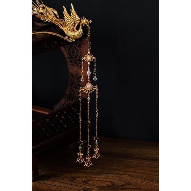 Beautiful Gold Piece with Unique Style