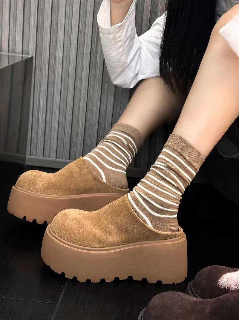 Graceful Orthopedic Shoes for Modern Look