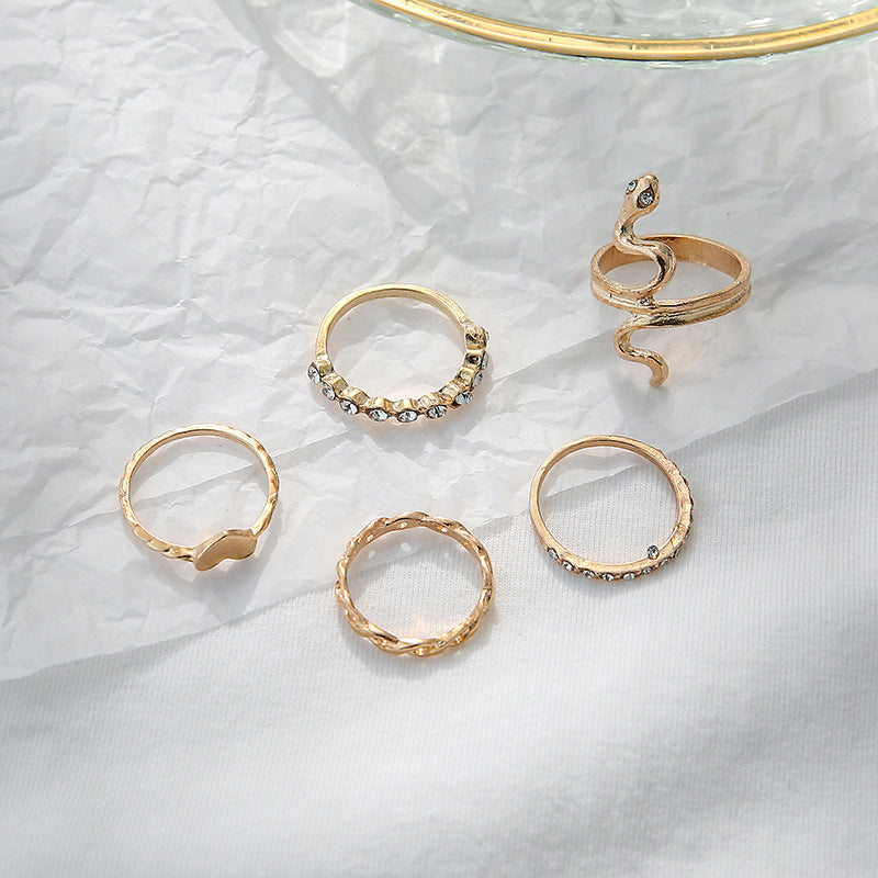 Romantic Chain for Special Moments