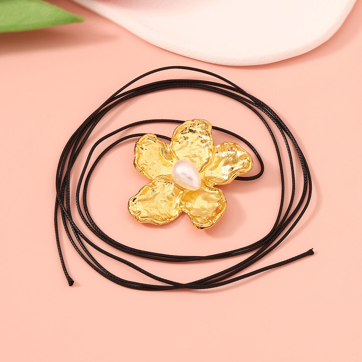 Charming Pearl Necklace for Any Occasion