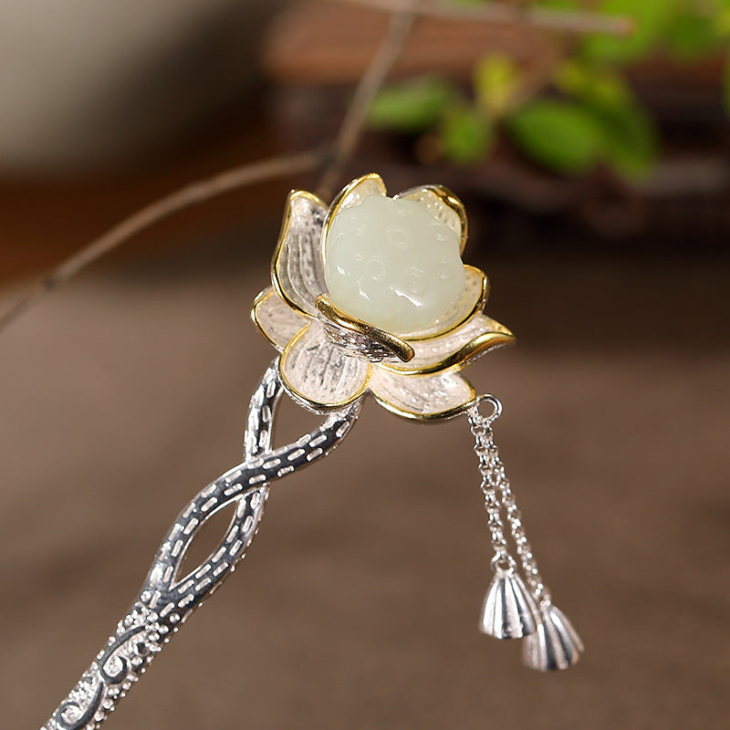 Charming Gold Earring for Any Occasion