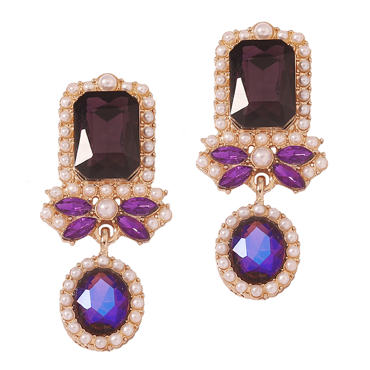 Charming Earring for Any Occasion