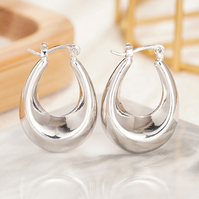Charming Earring for Any Occasion