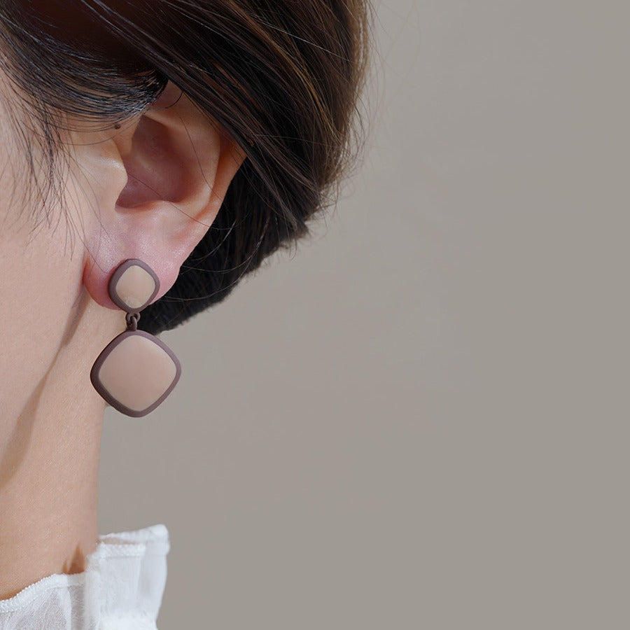 Classic Earring with Timeless Appeal