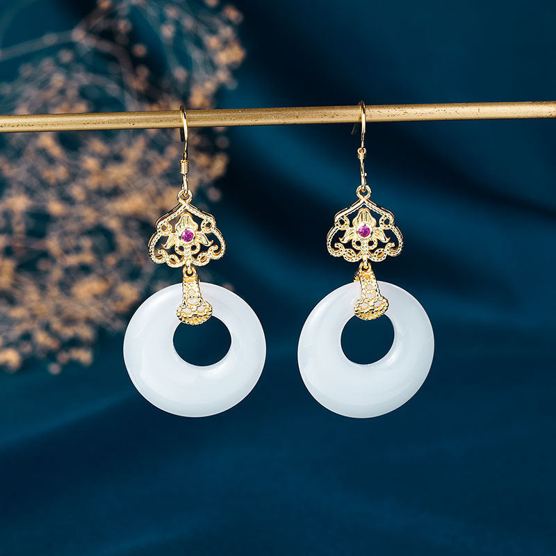 Classic Earring with Timeless Appeal