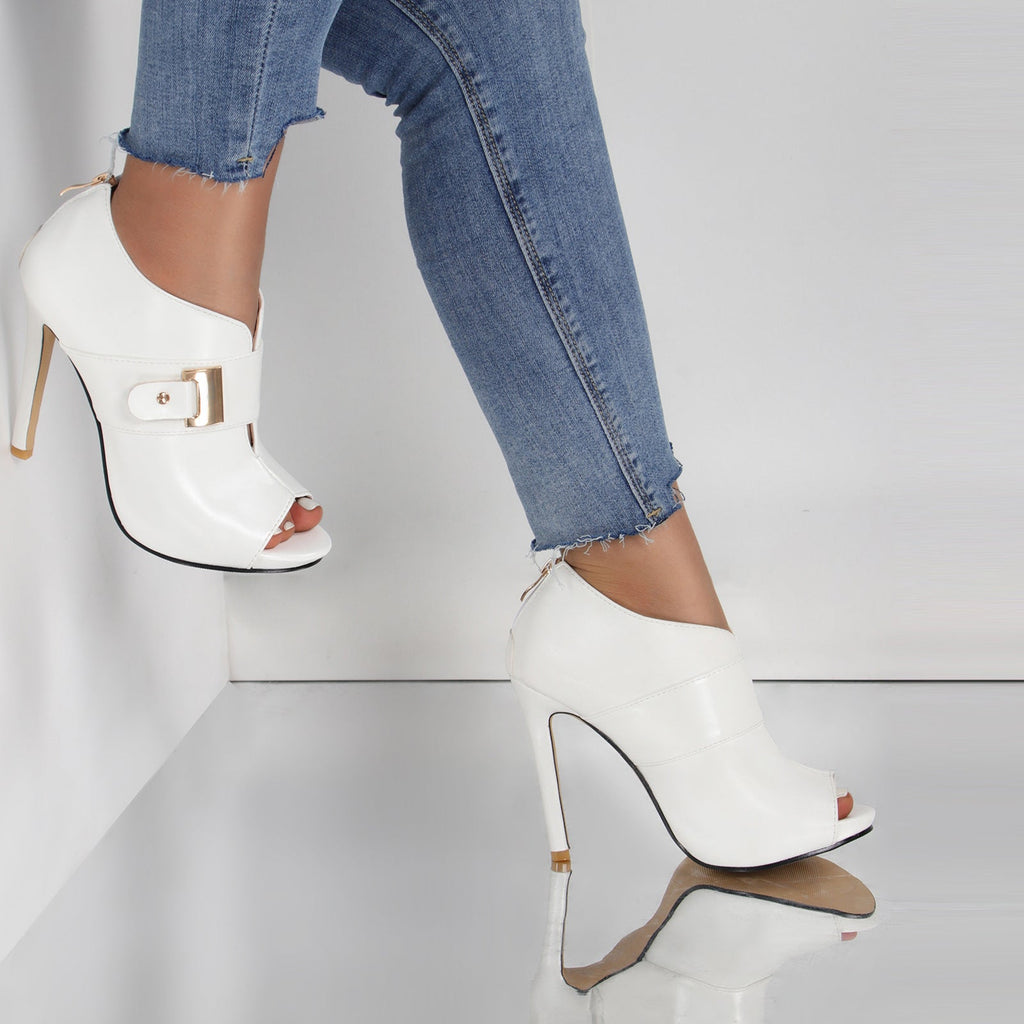Beautifully Crafted Orthopedic Sandals