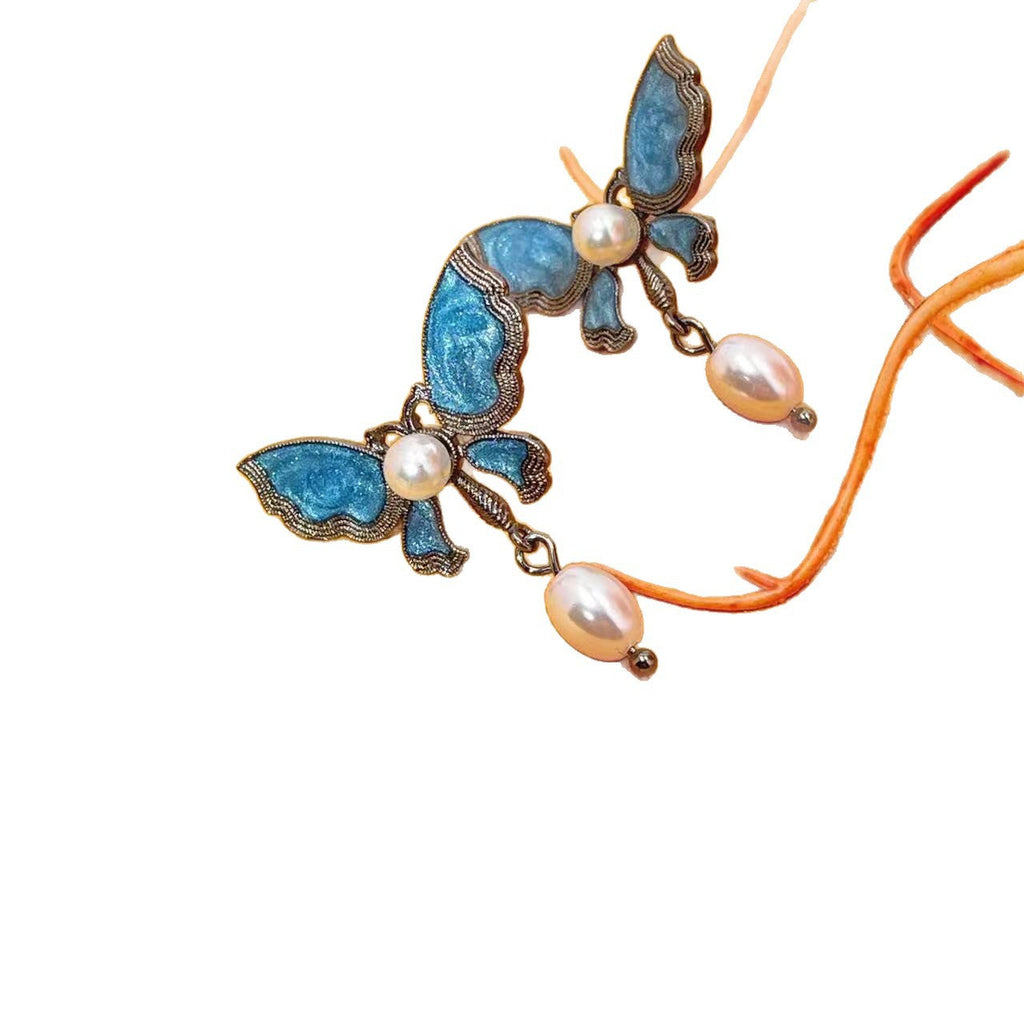Charming Gold Earring for Any Occasion