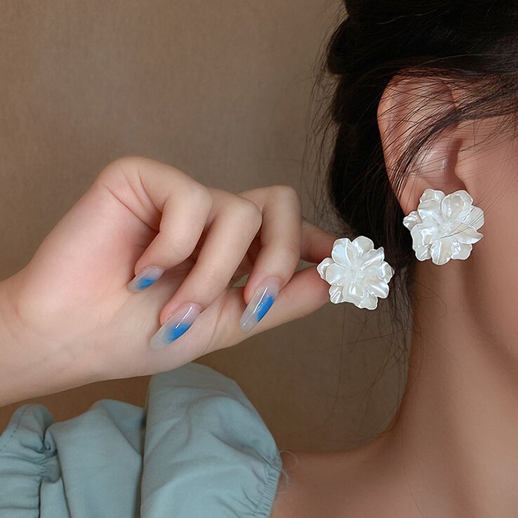 Classic Earring with Timeless Appeal